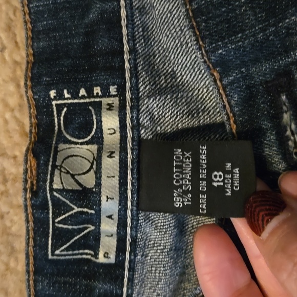 Women's Jeans - Picture 4 of 4
